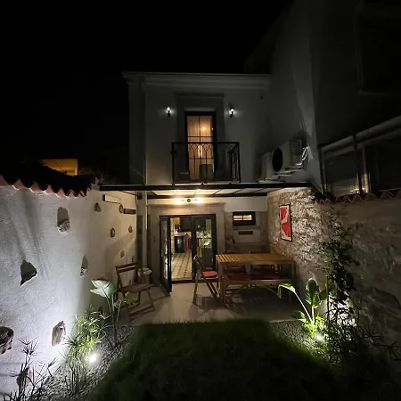 Meli Mila Spiti Milozrooms Villa