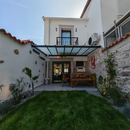 Meli Mila Spiti Milozrooms Villa Ayvalik