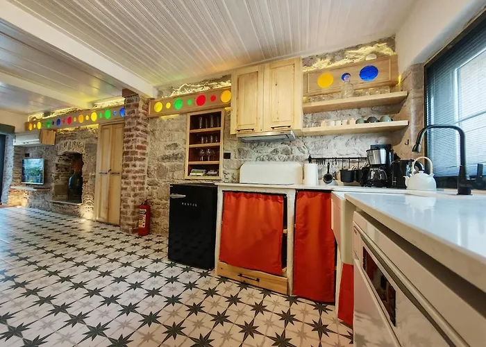 Meli Mila Spiti Milozrooms Villa Ayvalı