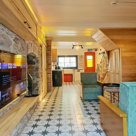 Meli Mila Spiti Milozrooms Ayvalı